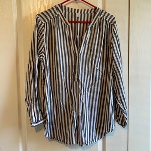 L old navy tunic blouse. Washed once never worn.
